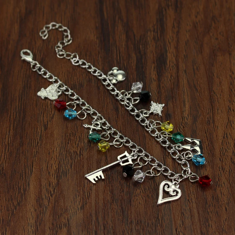 Classic Game Sora Kingdom Hearts Videogames Keyblade Vintage Charms Bracelet Chain Links Bangles Christmas Jewelry Gift