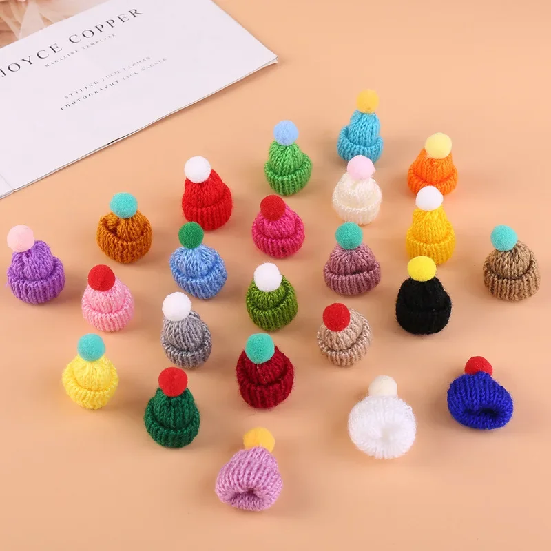 10-20pcs Mini Knitting Hats Christmas Mini Knitting Doll Hats Mini Wool Hat for Christmas Ornaments DIY Art and Sewing Craft