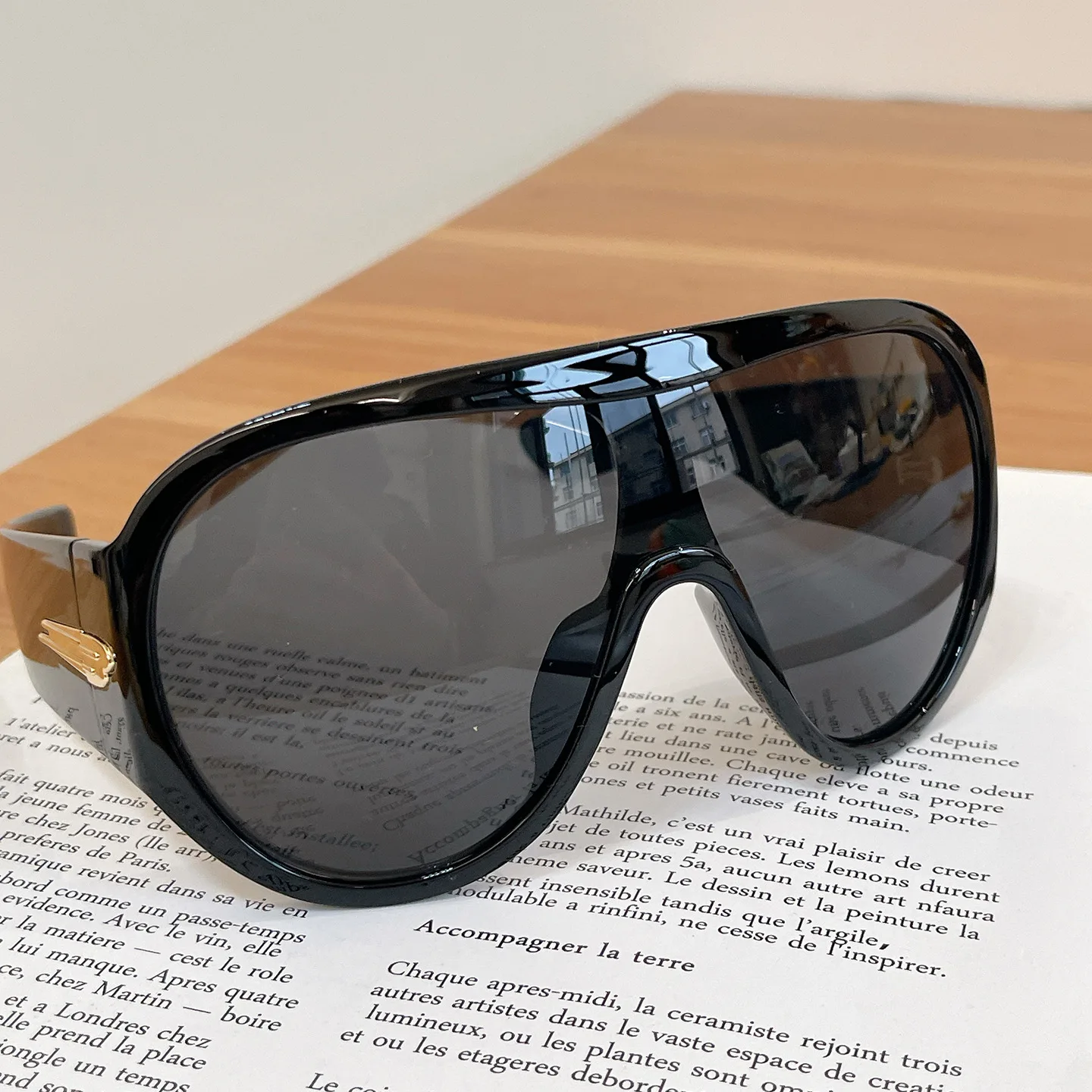 Neue modische, übergroße, schwarze einteilige Sonnenbrille für Damen und Herren, Vintage-Streifen-Design, Sonnenschutzbrille, sexy Driving Shades für Damen – Detail 6