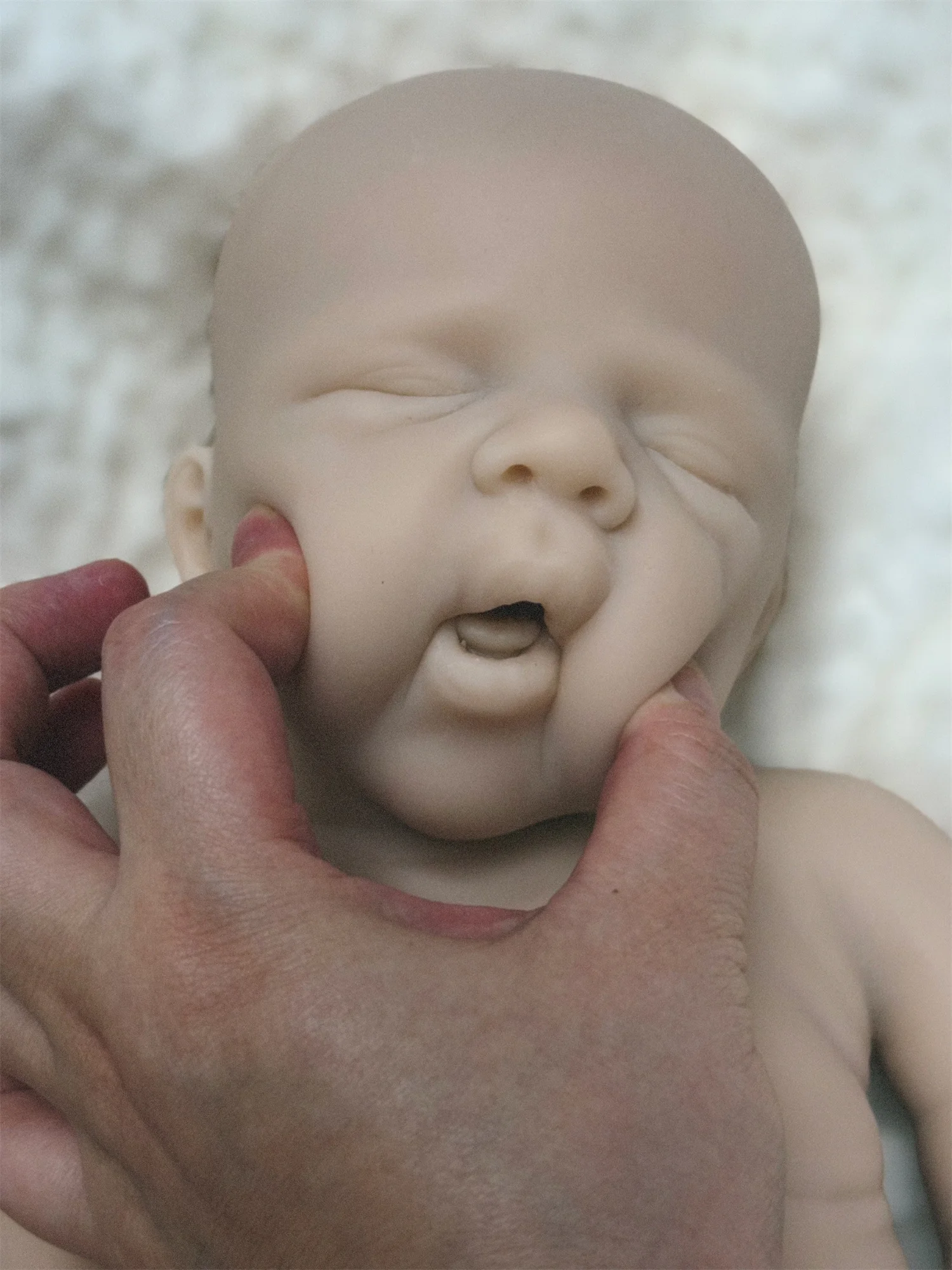 45cm Can Open Mouth &Washable Unpainted Pascale Solid Silicone Reborn Baby Girl Doll Lifelike Real Silicone Bebe Reborn Doll