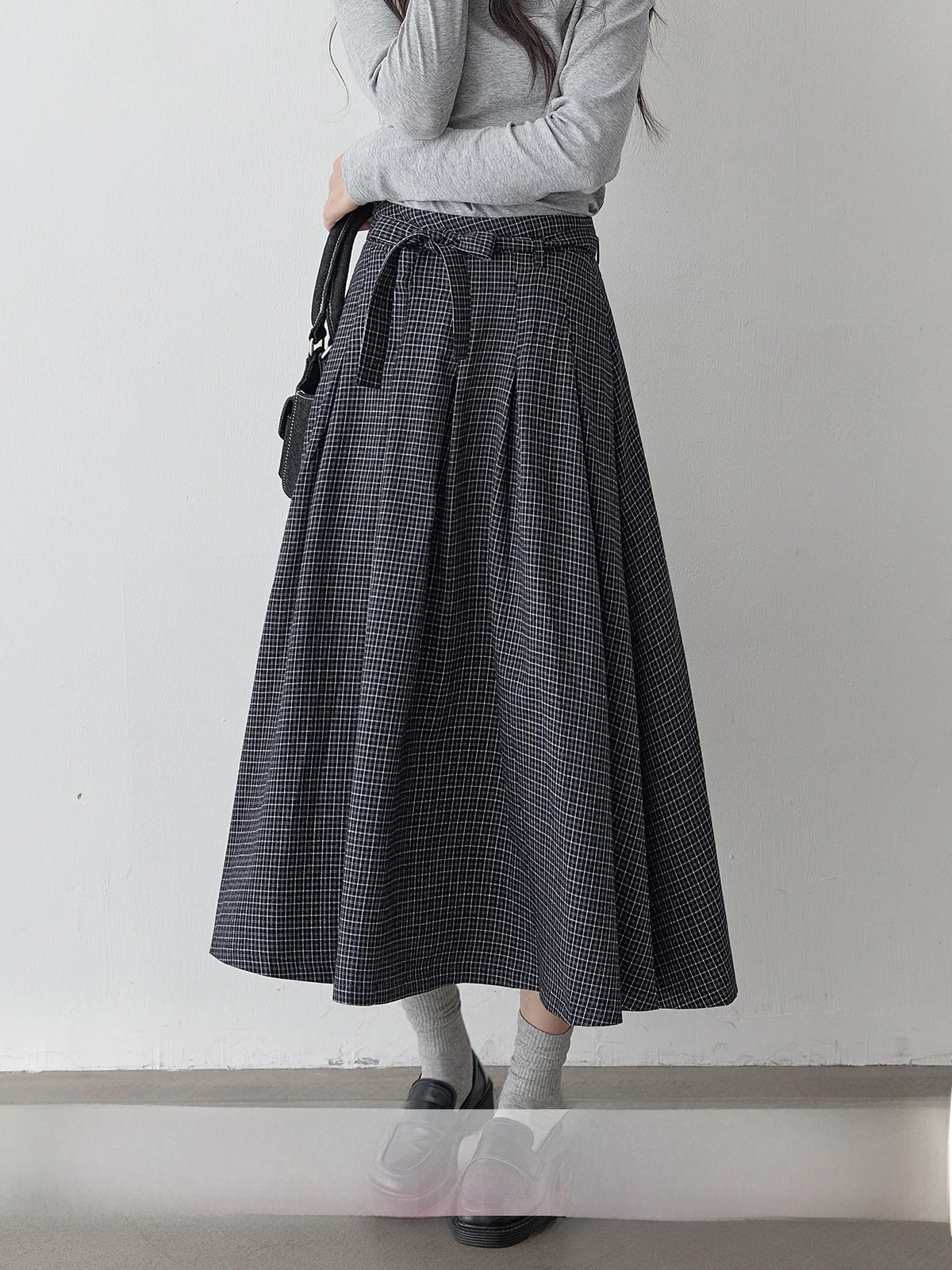 

HUIXI Plaid A-Line Skirt Women's Spring 2026 New Design Versatile Slimming Umbrella Skirt High Waist Commute Style