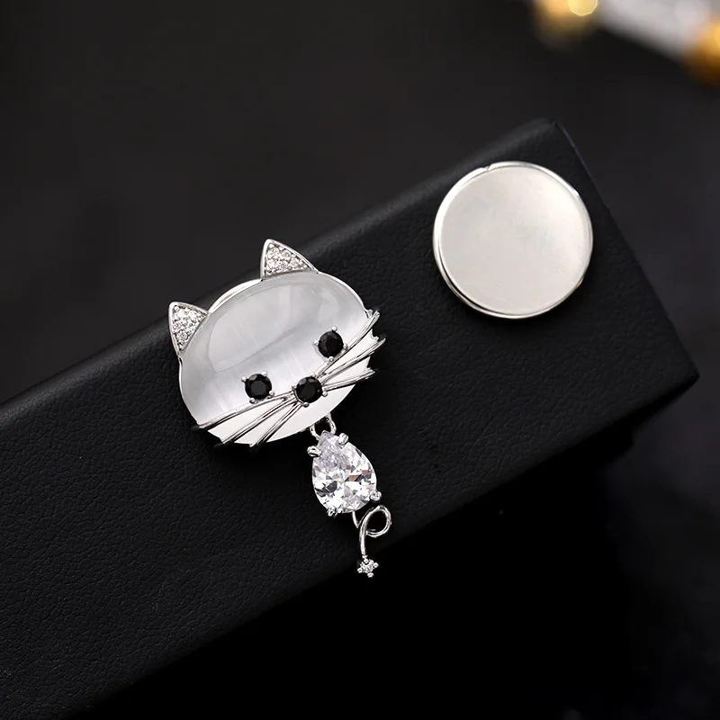 Anti-leak buckle cat's eye stone kitten iron stone brooch women's pin fixed cardigan accessories magnetic and convenient