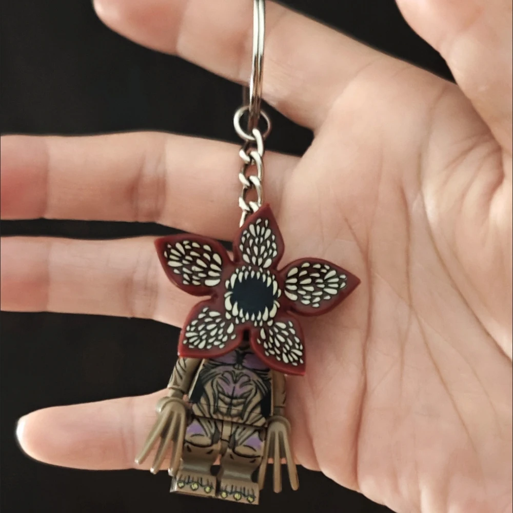 

Брелок-фигурка из сериала «Изгой-для-человеков»: Дастин, Майк, Люк, Уилл, Демогоргон. Конструктор, подвеска для рюкзака, декор, подарок.