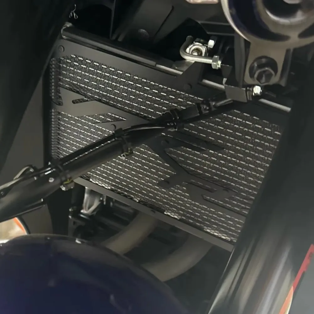 

FOR YAMAHA YZF R3 YZFR3 2015-2025 2026 27 Accessories Motorcycle Radiator Grille Guard Cover Water Tank Engine Cooling Protector