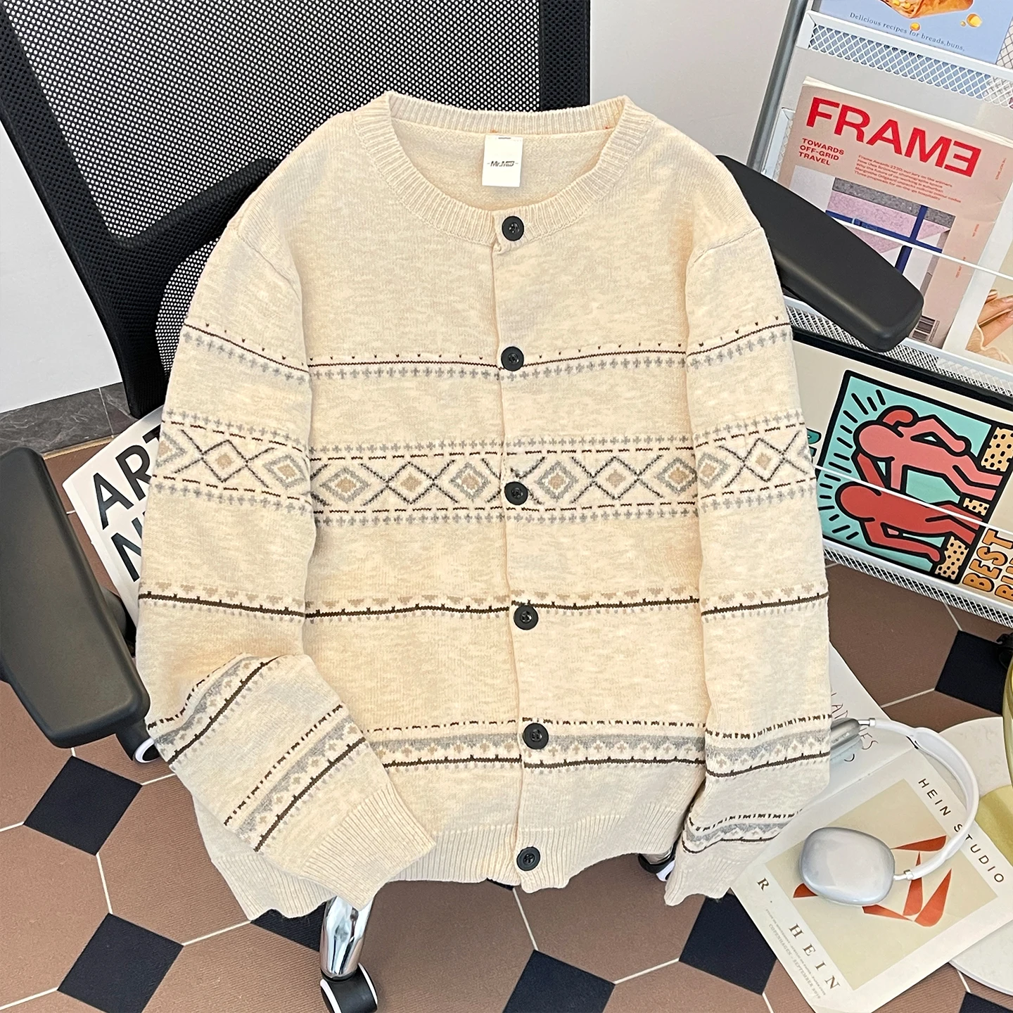 

Парный вязаный свитер оверсайз с мягкой текстурой и цветочным узором, повседневная одежда для мужчин и женщин на весну-осень