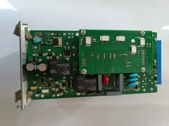 

Б/у плата привода сервопривода ACS DDM3U-2-320V-10A
