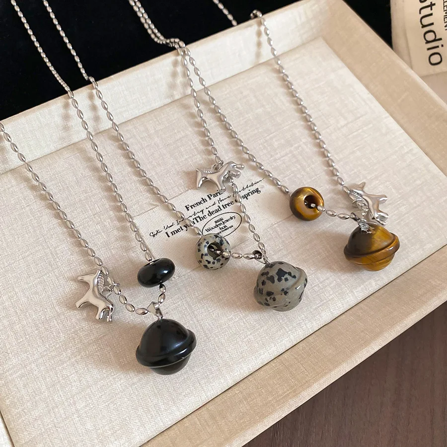 

Retro Ball Spot Tiger Eye Stone Horse Pendant Necklaces Women's Stainless Steel Long Chains Necklace for Women's Daity Jewelry