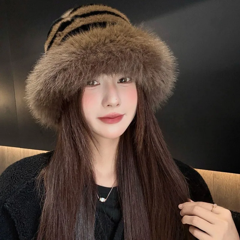 Winter Thick Faux Fur Bucket Hat for Women Zebra Striped Plush Fisherman Cap Fluffy Furry Brim Cold Weather Party Street Hats