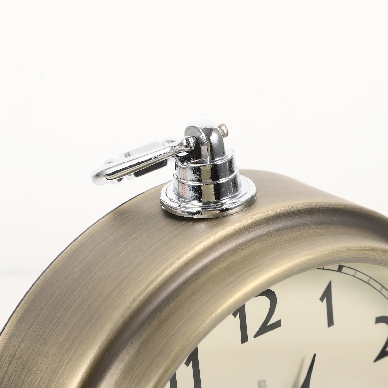 

Premium Metal Alarm Clock Silent Retro Style Table Bedside Display Time Exquisite Workmanship Decor Table Clock