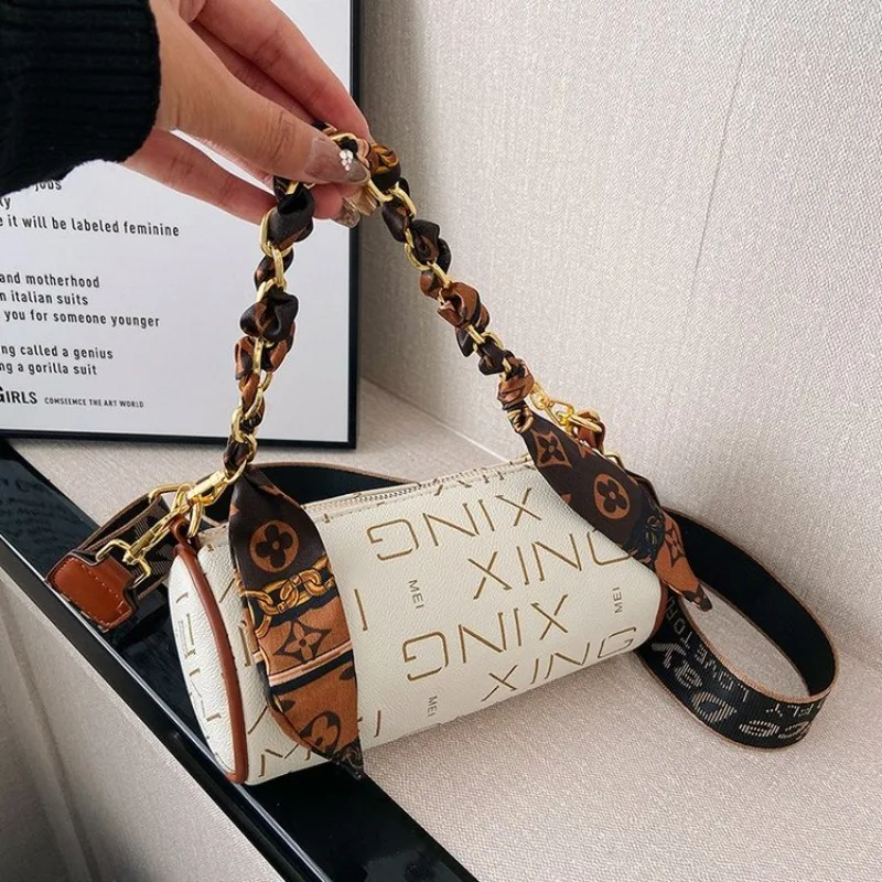 

Women's Leather Handbag, Chic Shoulder and Crossbody Bag Combination, Crafted by Famous Luxury Brand, Popular Classic