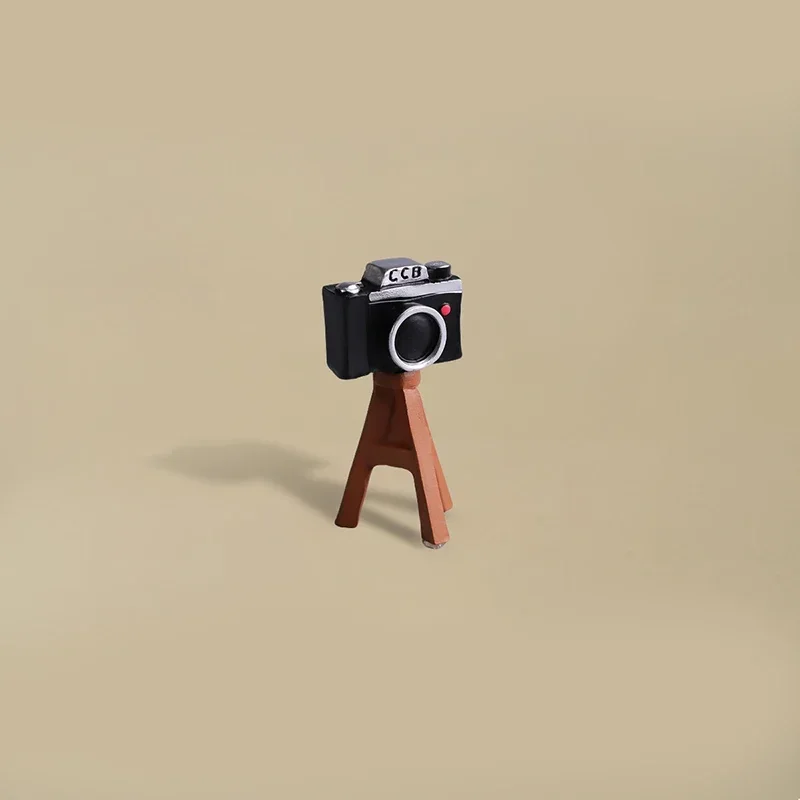 

Modern Camera Miniatures Photo Cat Cute Originality Gift Figurines Office Desktop Aesthetic Bedroom Home Decor Statuette FYFM