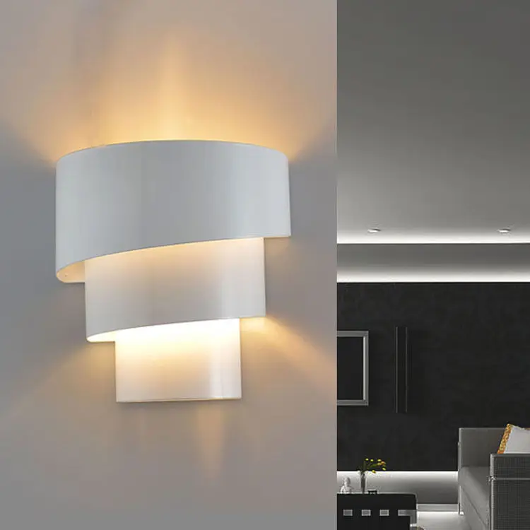 

Simple Iron Triple Tier Wall Lamp for Living Room Bedroom Balcony Corridor