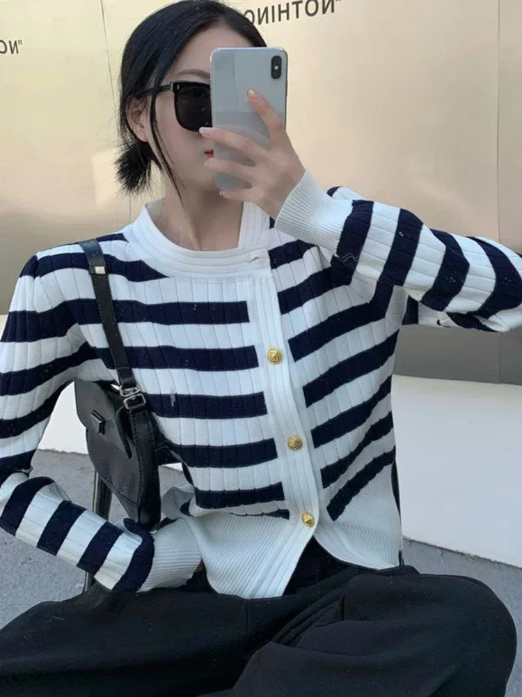 

Korean Striped Irregular Skew Button Cardigan Women Knitted Sweater Autumn Winter Long Sleeve Cardigans Female Casual Tops