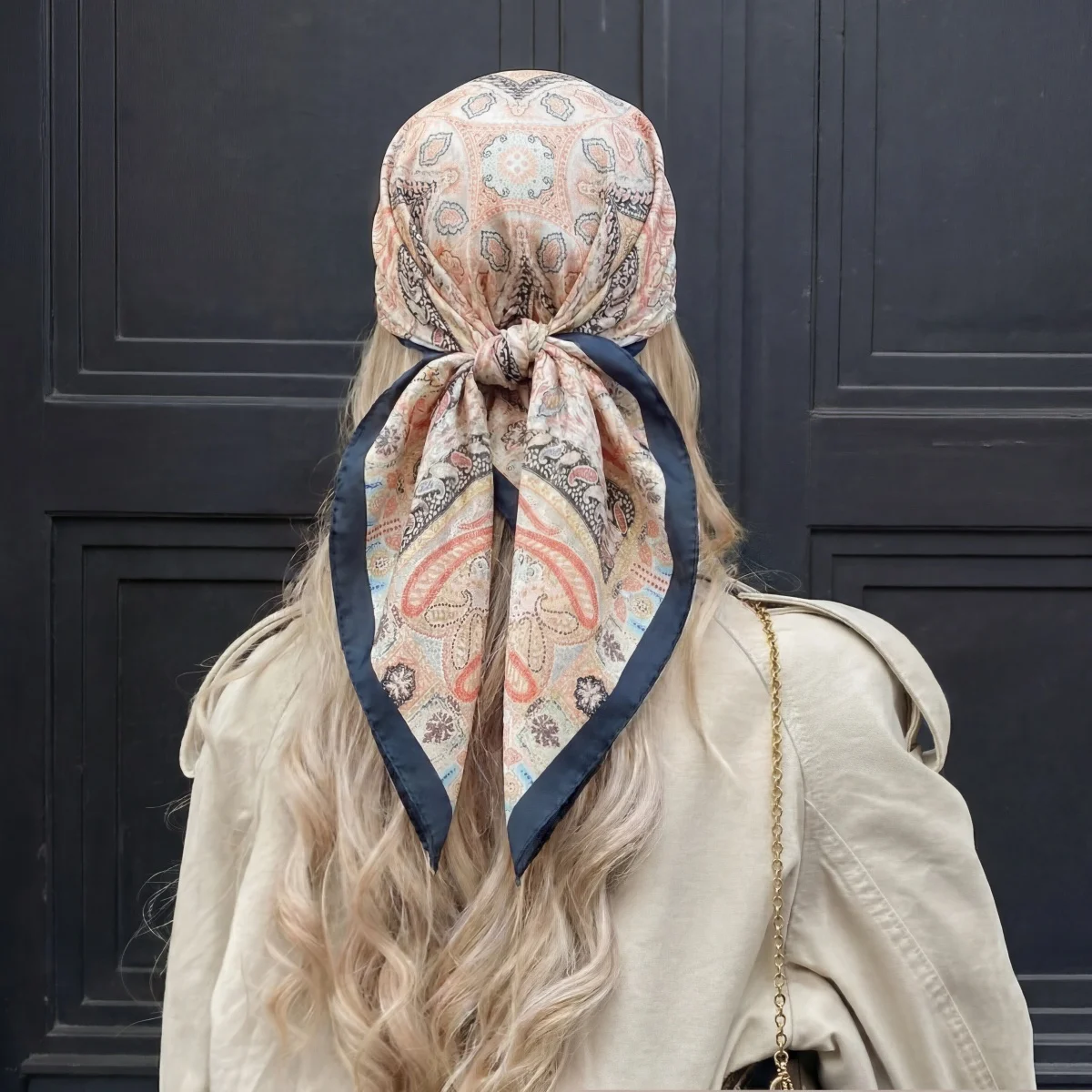 2026 Luxusmarken Quadratischer Schal Design Doppelseitiger Schal 70cm Bedruckter Twill-Seidenschal Damen Hijab Weibliches Foulard Stirnband Bandana