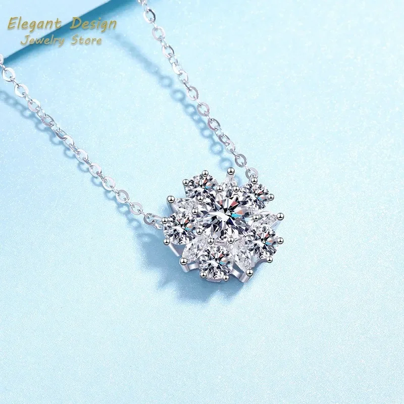 

Luxury Inlaid Diamond Charms Clavicle Chain Sunflowers Pendants 1ct Moissanite Necklace for Women Platinum Pt950 Fine Jewelry