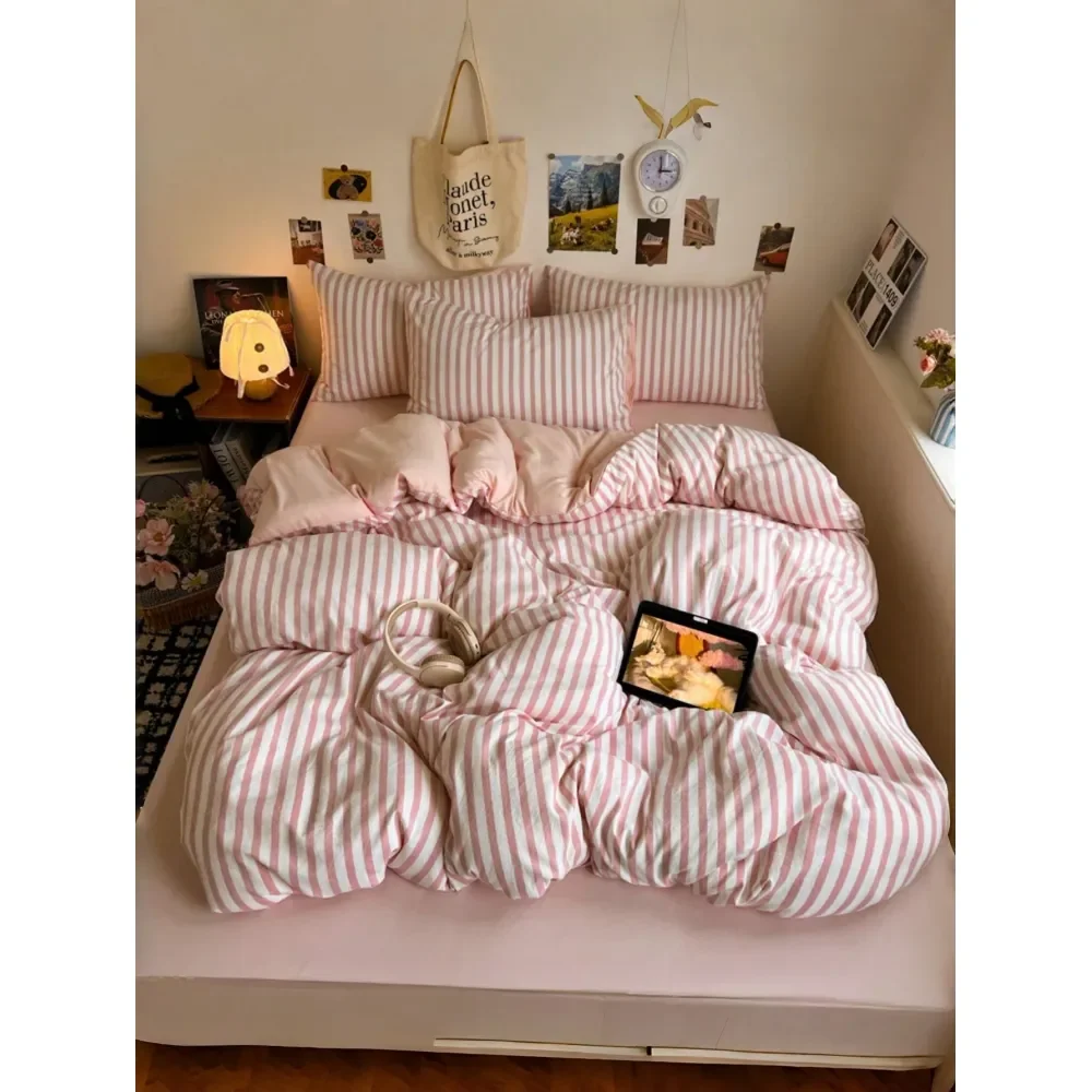

Polyester Blend Vintage Print Bedding Set, Suitable For Dorm, Single, Double, Queen Beds, Includes 1 Duvet Cover, 2 Pillowcases