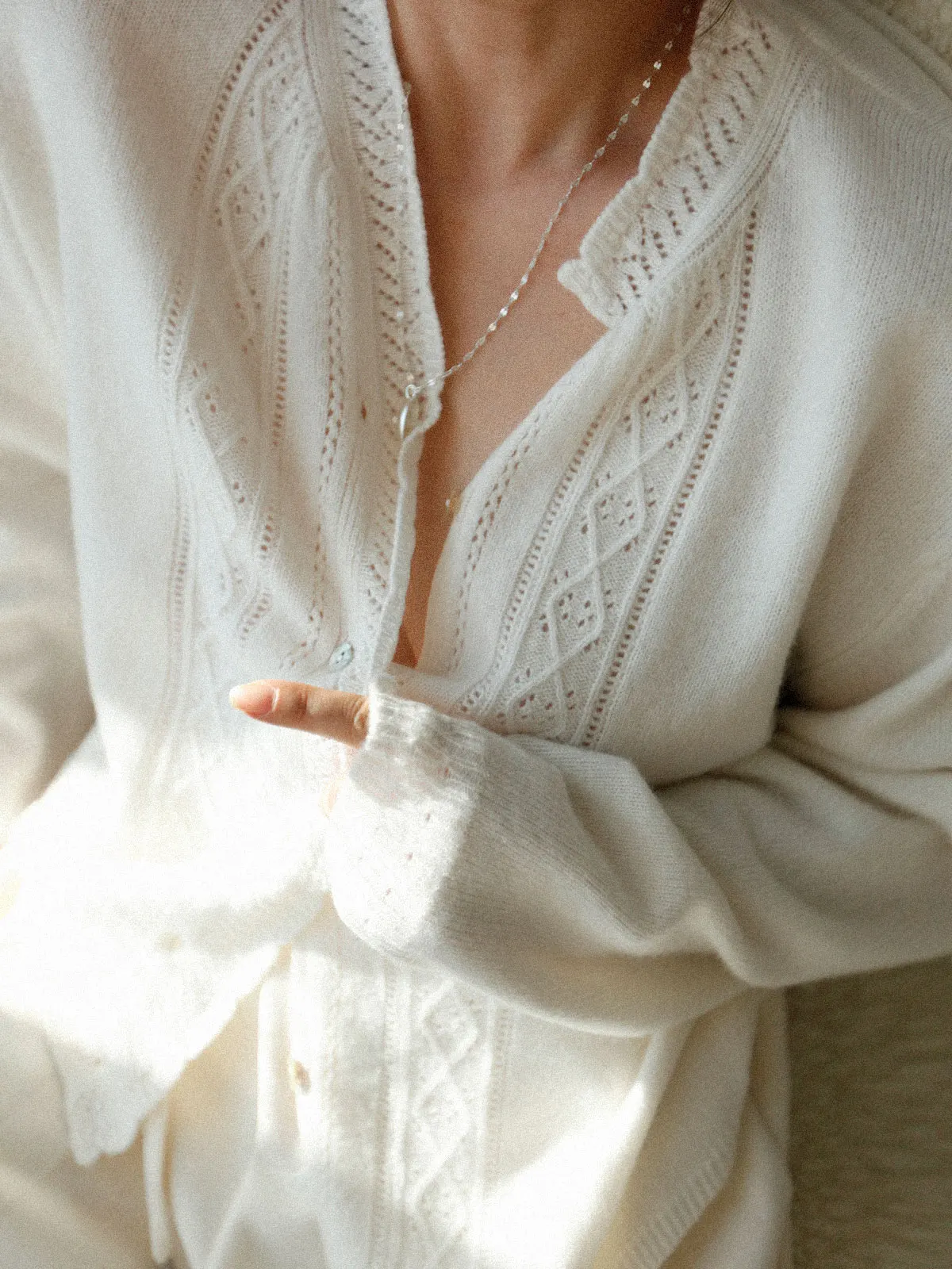 

Вязаный шерстяной кардиган Ast Editor Store в винтажном стиле с ажурным цветочным узором, мягкий, с длинными рукавами, свободного кроя, теплый топ