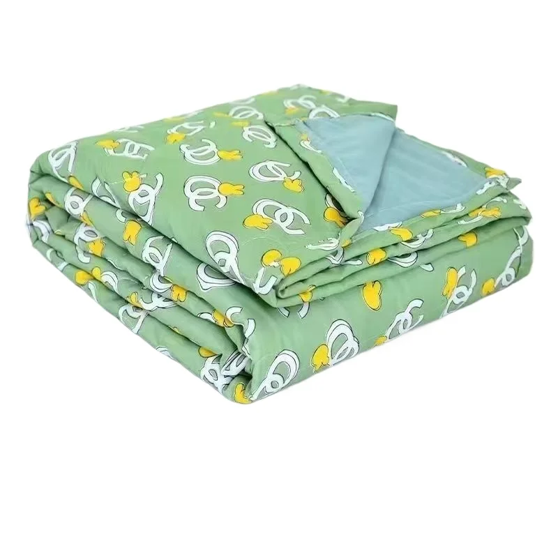 

Lightweight Soft Mosquito Repellent Air Conditioner Quilt Summer Coolness Fiber Filled Bedding Anti-Bacterial Knitted Cover