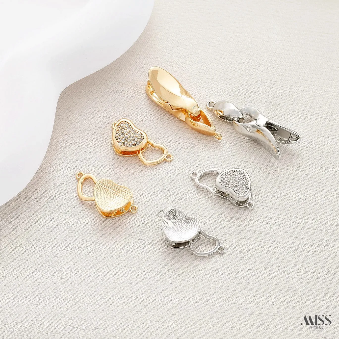 14K Gold Plated Heart Leaf Press Spring Buckle, Peach Heart Connector, DIY Handmade Bracelet Necklace Jewelry Accessories