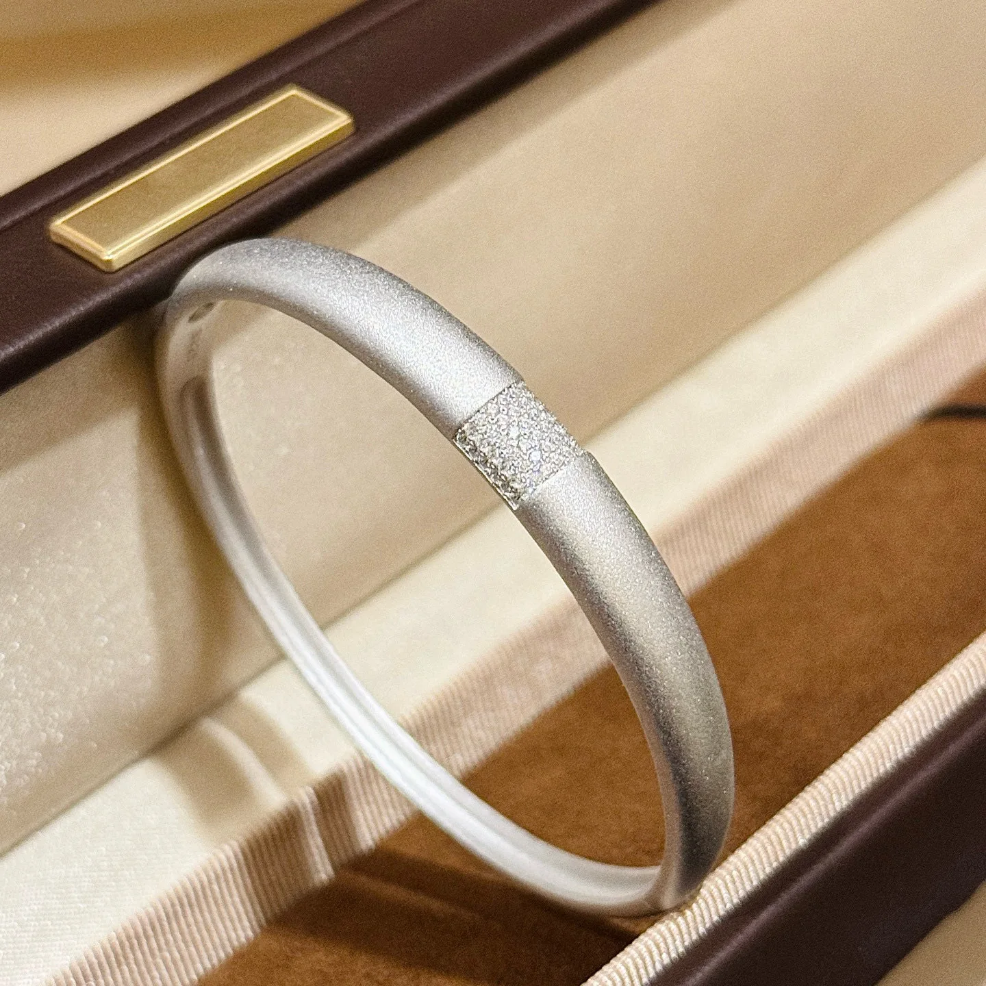 

100% 925 Sterling Silver Pave AAA Zircon Frosted Curved Surface Bracelet For Women Fine Jewelry