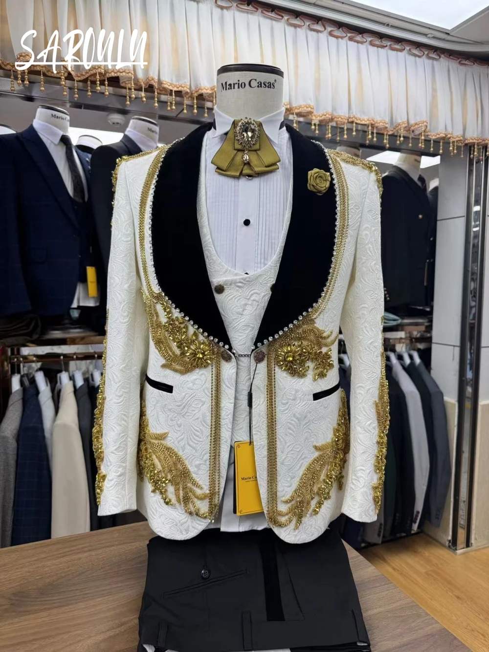 

Handsome Dancing Men's 3-pieces Date Suit Set Customized Hot Sale Single Breasted Stylish Jacket Vest Pants Patterned Groom Wear