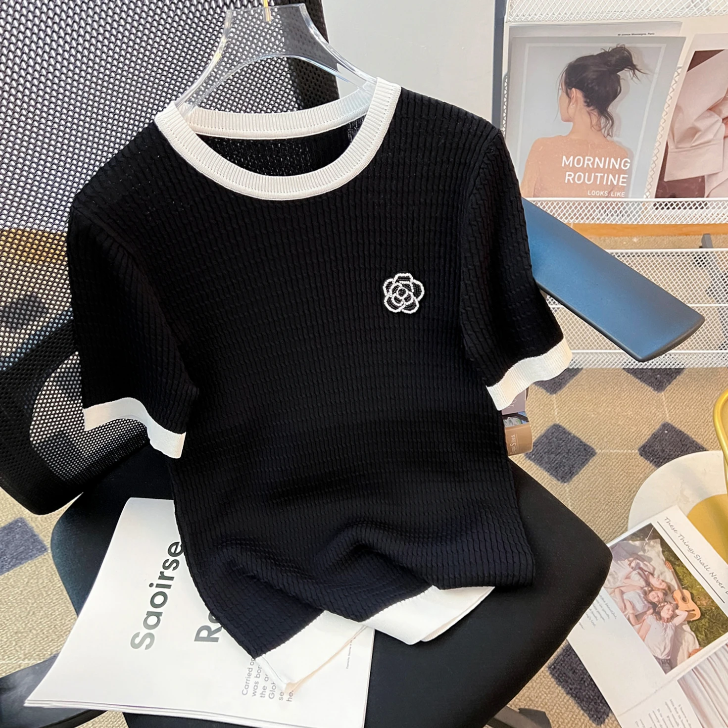 

Moon under Mountain Camellia Ice Silk Knitted Top Women's Slim Fit round Ne f Sve Faionable Summer T-irt