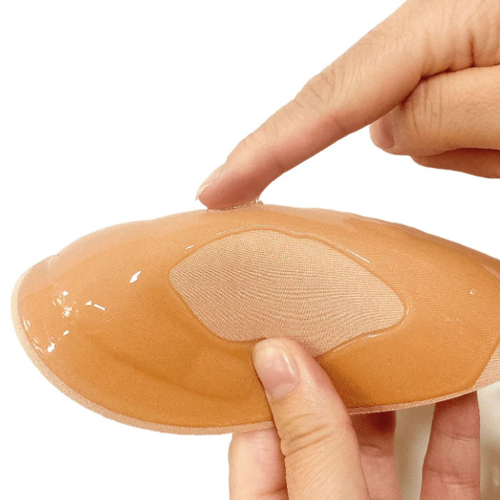 กาวซิลิโคนเกาะอกเปลือยติดบนเสื้อชั้นในดันทรงหนาพร้อมการปิดด้านหน้าเพื่อความแตกแยกและการยกที่น่าทึ่ง