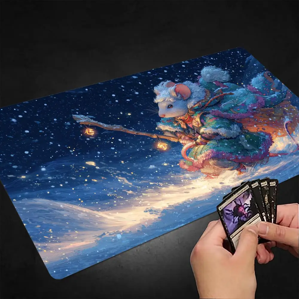 

Игровой коврик The Brave Mouse Traveler MTG для карточных игр Magic с прошитыми краями, нескользящий, прочный, для настольных игр и TCG