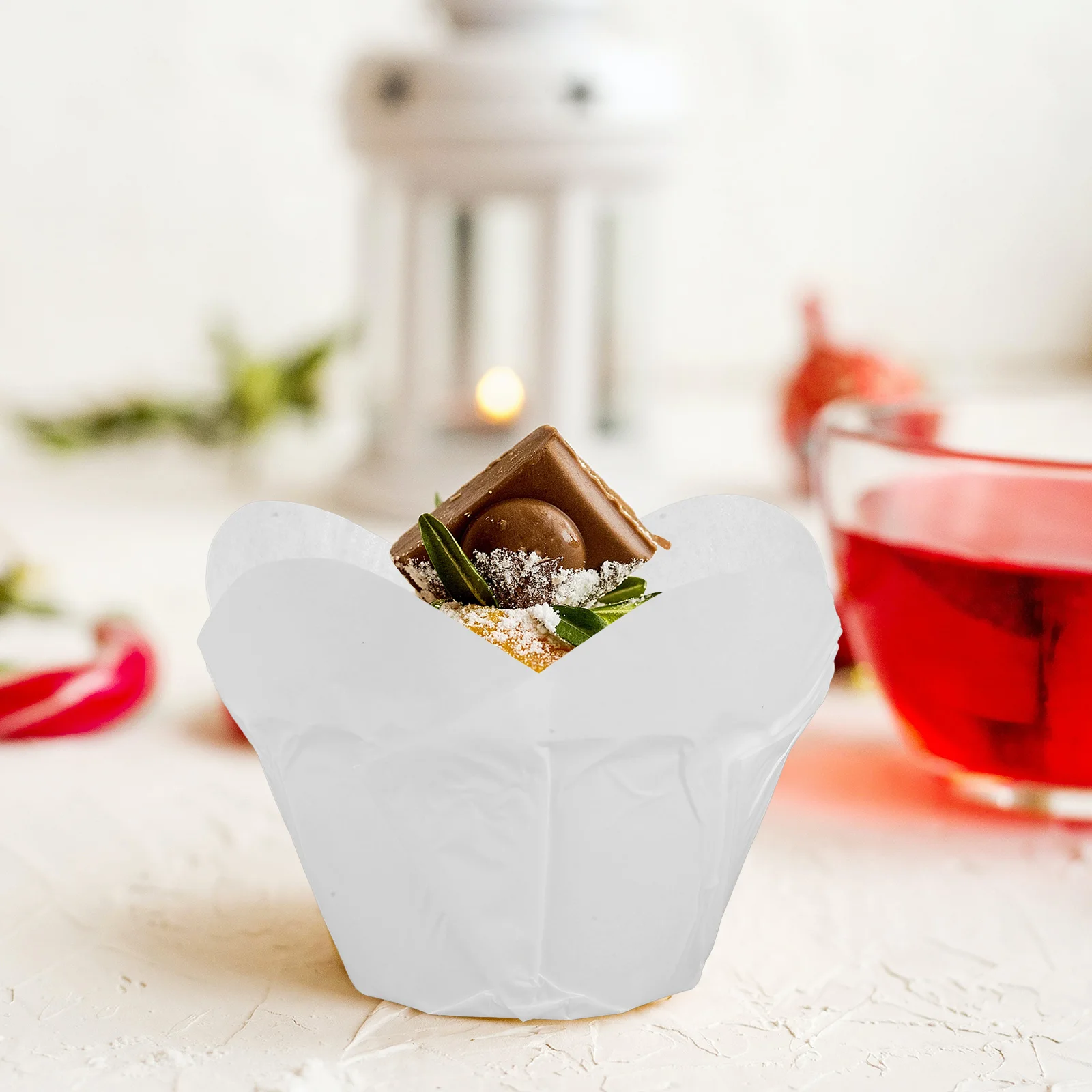 

Lotus Style Medium Size Coffee Brown Disposable Greaseproof Baking Cups Cupcake Liners Muffin Containers 230°C Heat for Bakery