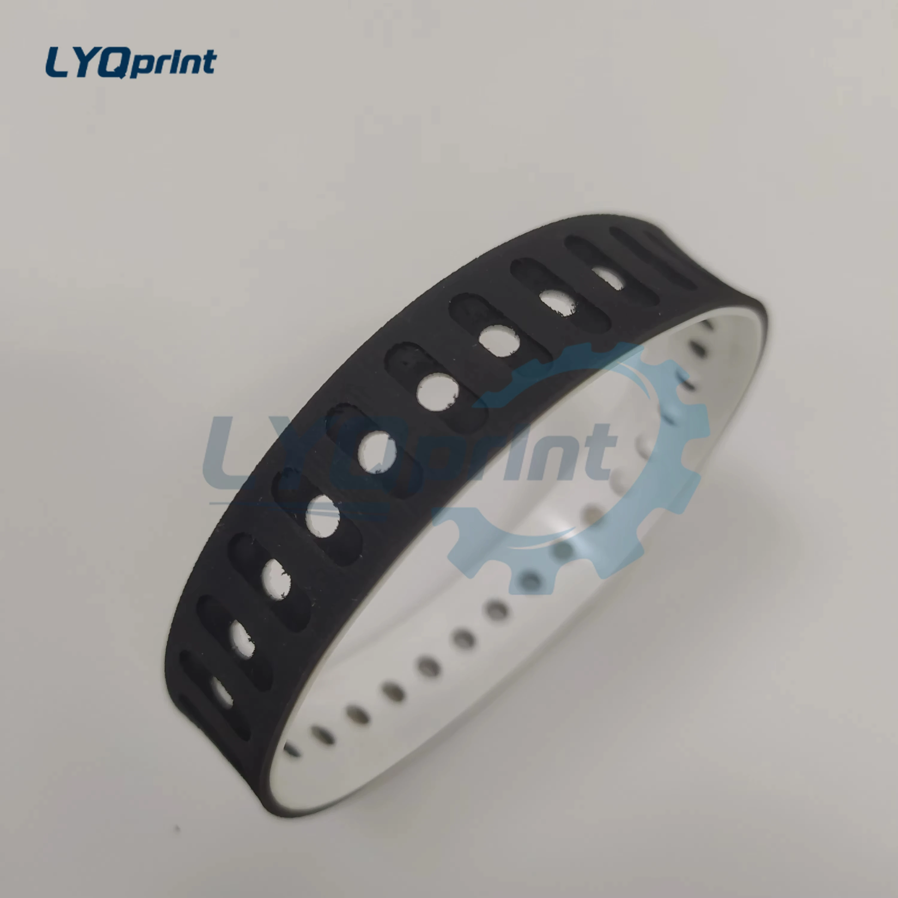 حزام شفط مبطئ 235 × 15 مم (32 فتحة) لـ KBA Rapida 105/106/145 - استبدال حزام المكنسة الكهربائية لقسم التسليم