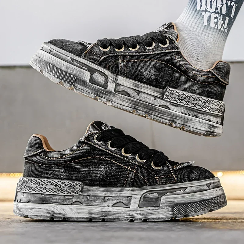 

Новая джинсовая модная и модная повседневная обувь лета 2025 года, мужская обувь, увеличивающая рост на толстой подошве