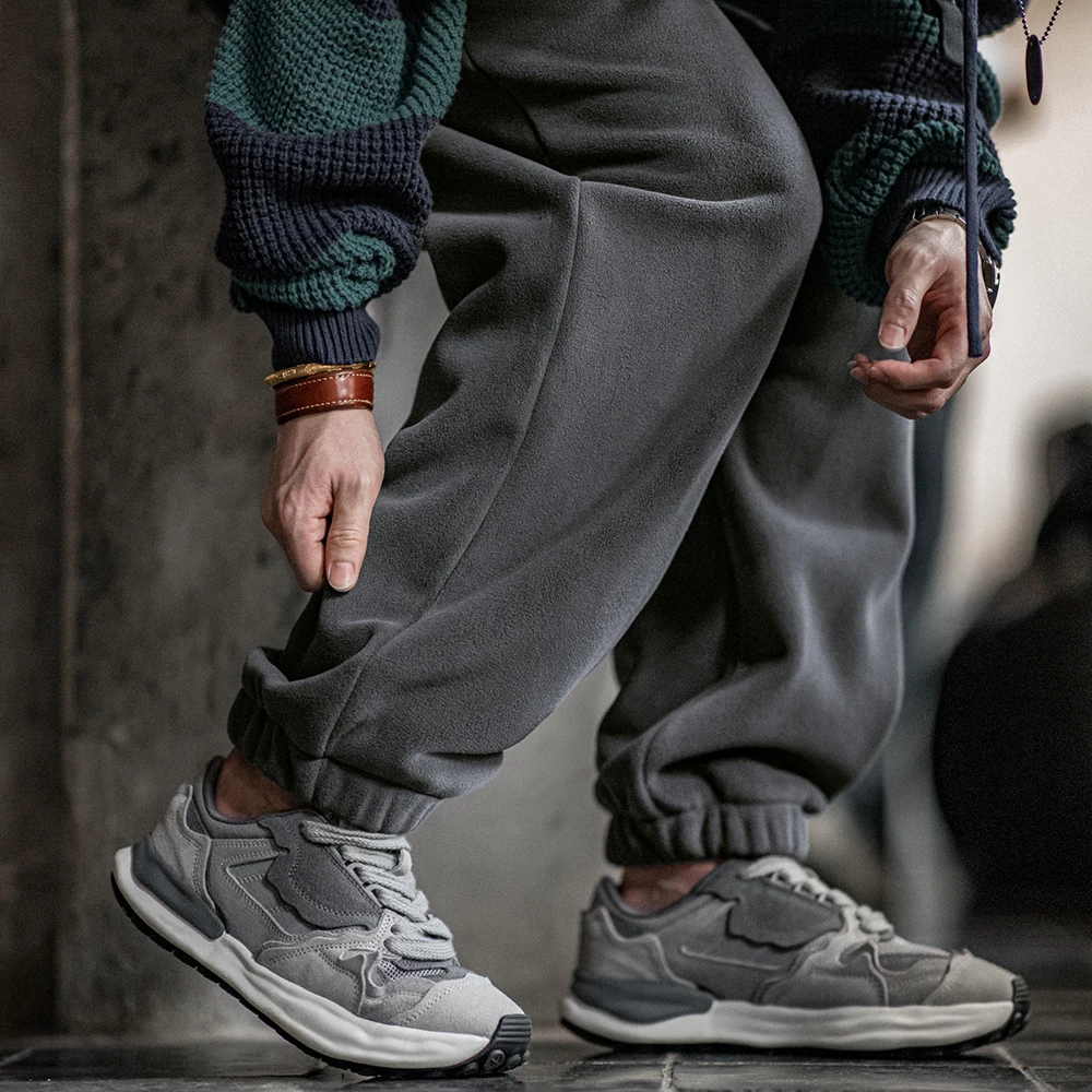 Maden Pantaloni sportivi con risvolto in pile polare tinta unita casual da uomo Pantaloni foderati in pile in vita elastica Pantaloni sportivi caldi a gamba dritta