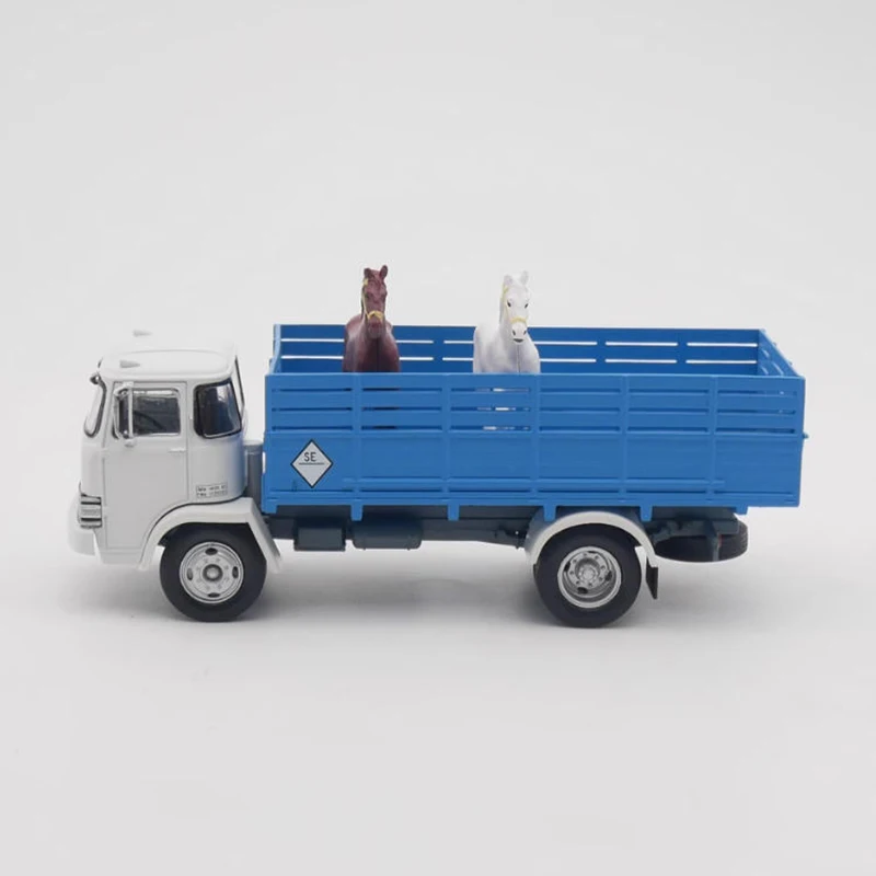 

Ixo 1:43 Ebro D-700 Грузовик из сплава Модель автомобиля Статическая коллекция Украшенные праздничные подарки Игрушки