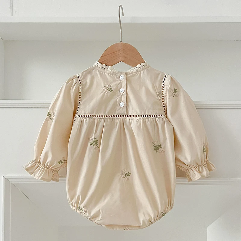 Infant Clothes Autumn Children Clothes Embroider Newborn Baby Girls Bodysuits Long Sleeved Cotton Lace Stitching Baby Jumpsuit