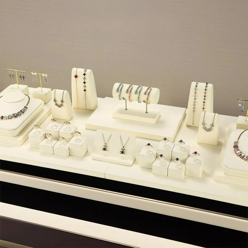

Microfiber jewelry display props, rings, necklaces, bracelets, earrings, jewelry display racks