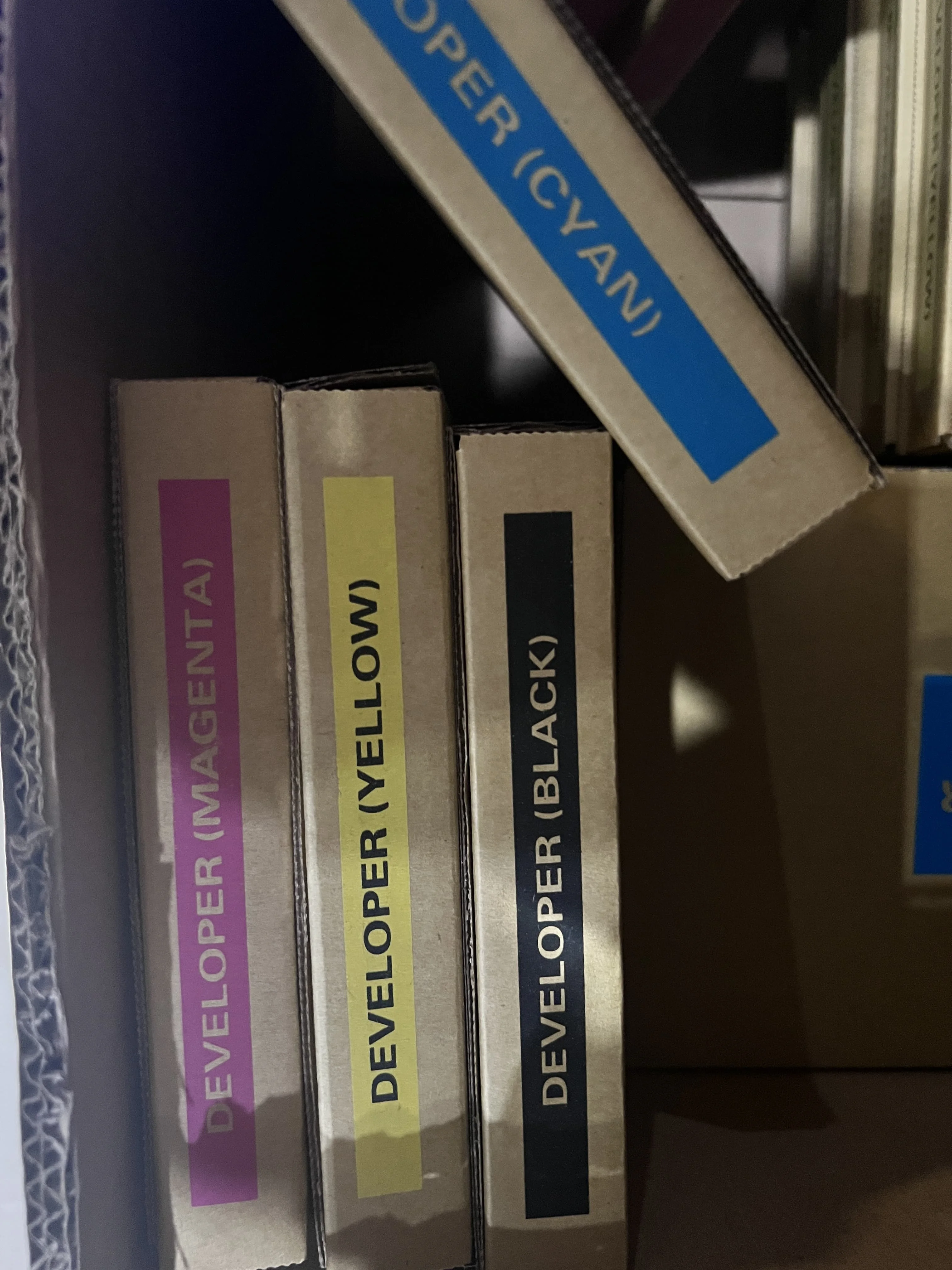 

1pcs Developer Powder KCMY For Xerox DC240 242 C75 J75 C70 C60 500 7550 6500 550 5065 7600 700 550 560 5580 6680 7780 6550 C7550