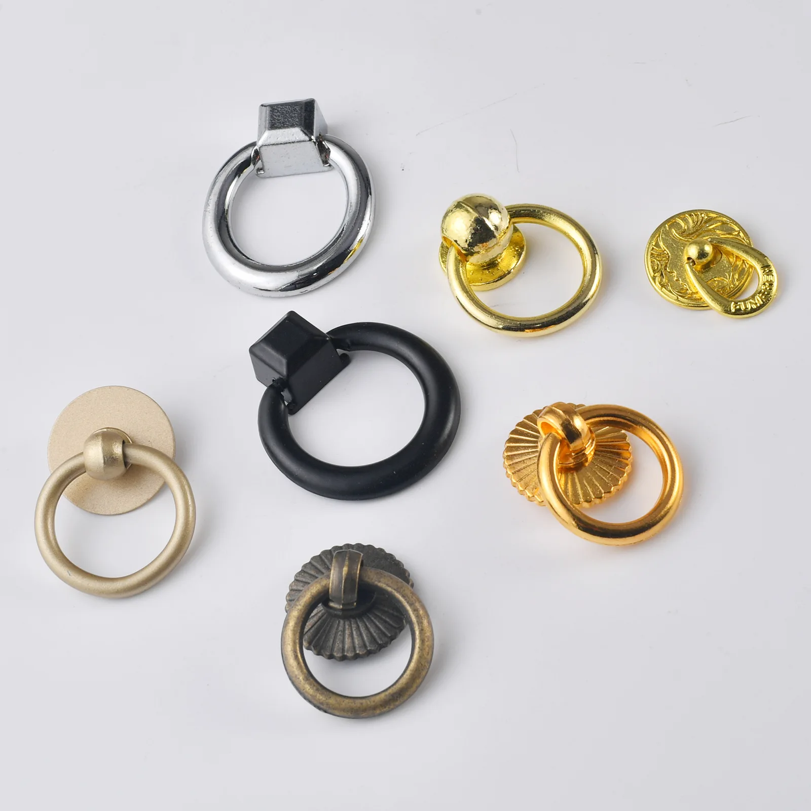

Cross-border manufacturer direct sales antique round single hole unique drawer alloy wardrobe cabinet home decoration handle bro