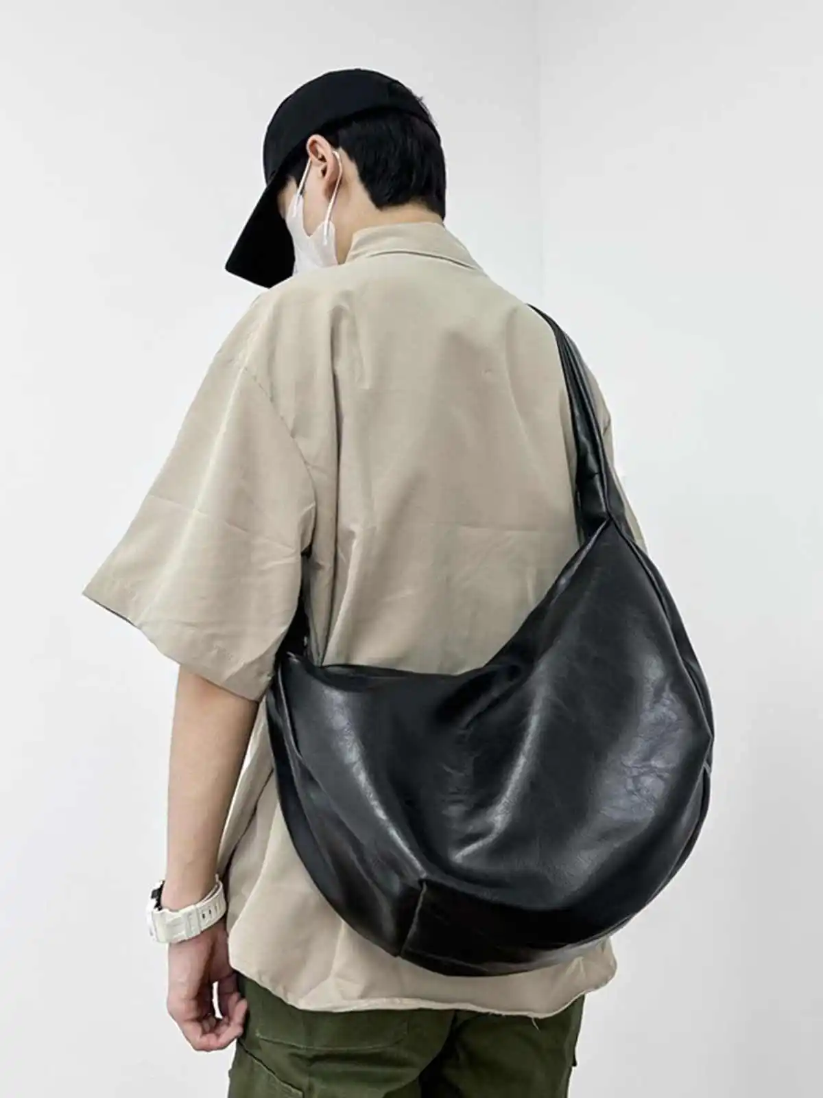 

Korean Style Soft Leather Crossbody Bag Casual Large Capacity Dumpling Bag Men's Versatile Shoulder Commuting Tote Hobos Handbag