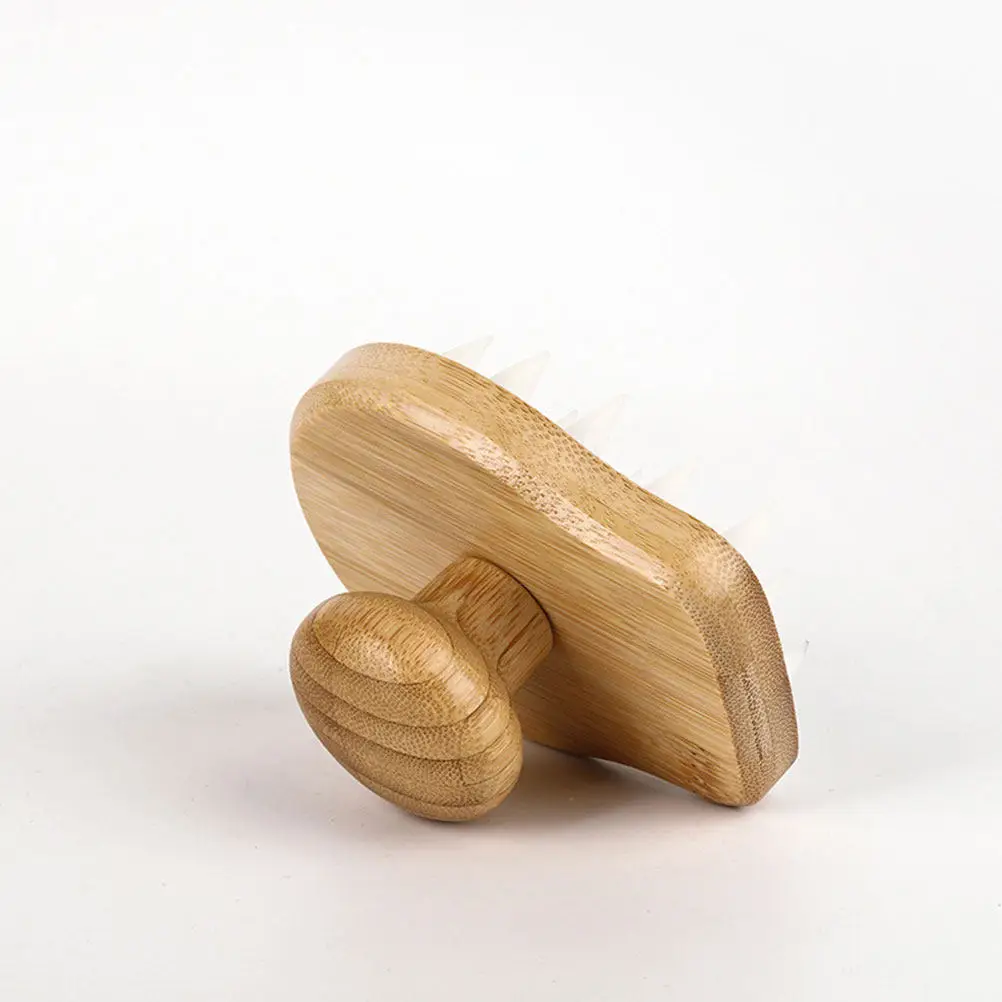 

Массажная щетка для мытья головы из бамбука с мягкими щетинками из TPR, идеально подходит для ежедневного мытья волос и эффективного отшелушивания кожи головы.