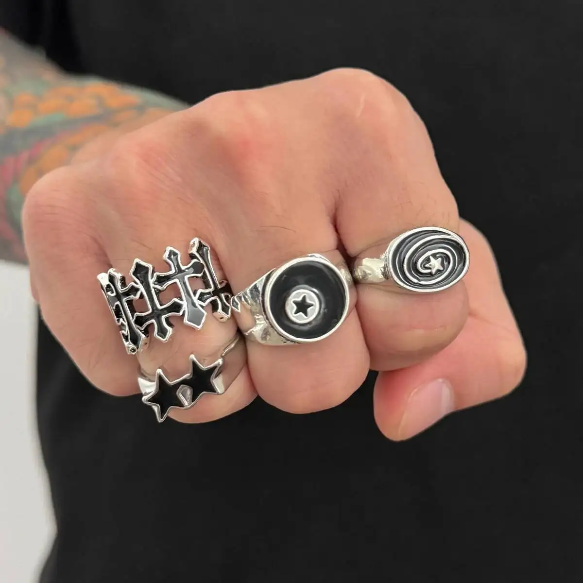 Salircon 6 Pcs/Set Punk Black Pentagram Star Rings Women Men Punk HipHop Silver Color Geometric Thick Finger Ring Y2K Jewelry