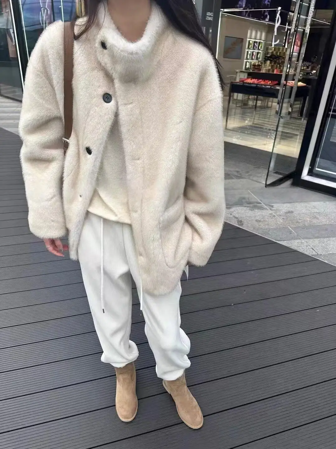 Faux Fur Elegant Coats Womens Vintage Fluffy Evening Mother Harajuku Hip Length Dark Placket Feminine Mink Crystal Patch Elastic