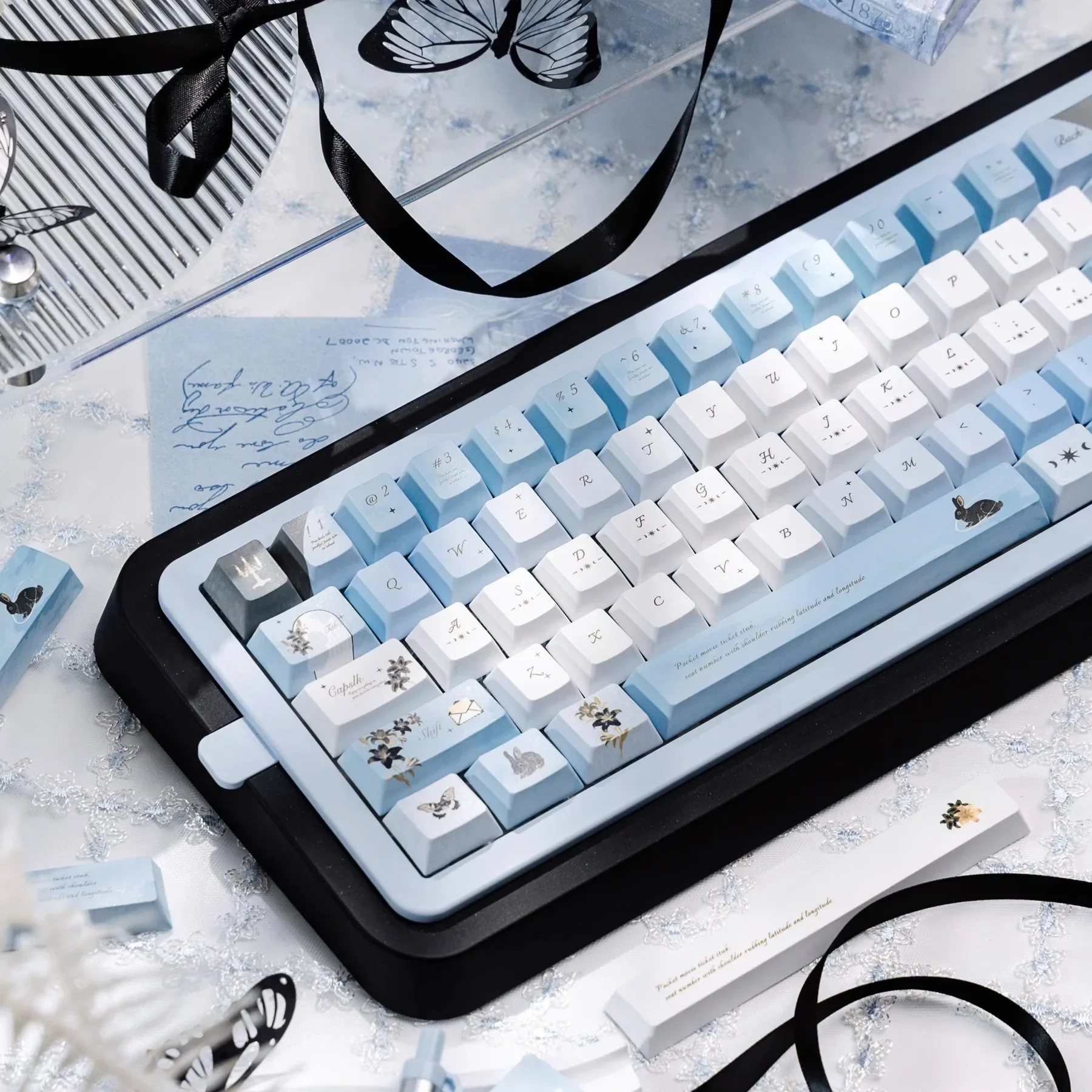 

Wild Lily Keycap Original PBT Five-sided Sublimation + Transparent PC Customized Mechanical Keyboard Keycap Original