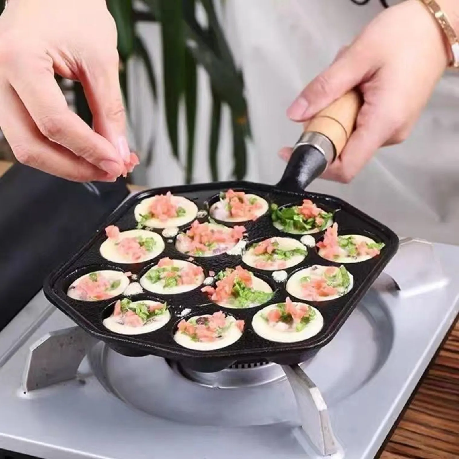 Takoyaki-Grillpfanne, leicht zu reinigen, Gusseisen-Form für Oktopus-Fleischbällchen, abnehmbarer Griff, antihaftbeschichtet, 14 Löcher für Zuhause