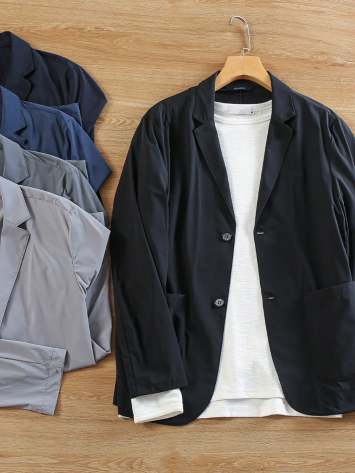 

Ультралегкий мужской летний повседневный костюм из технологичной ткани: модный, дышащий, эластичный в четырех направлениях, как шелковые крылья