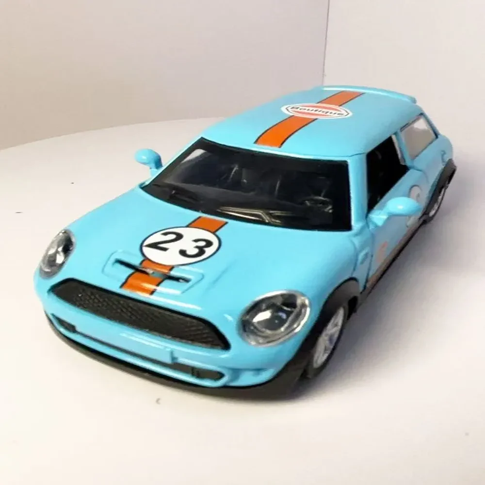 1: 32 طلاء سبيكة صغيرة رقم. 23 نموذج سيارة سباق كلاسيكي مع نموذج سيارة مفتوح الباب المجدد