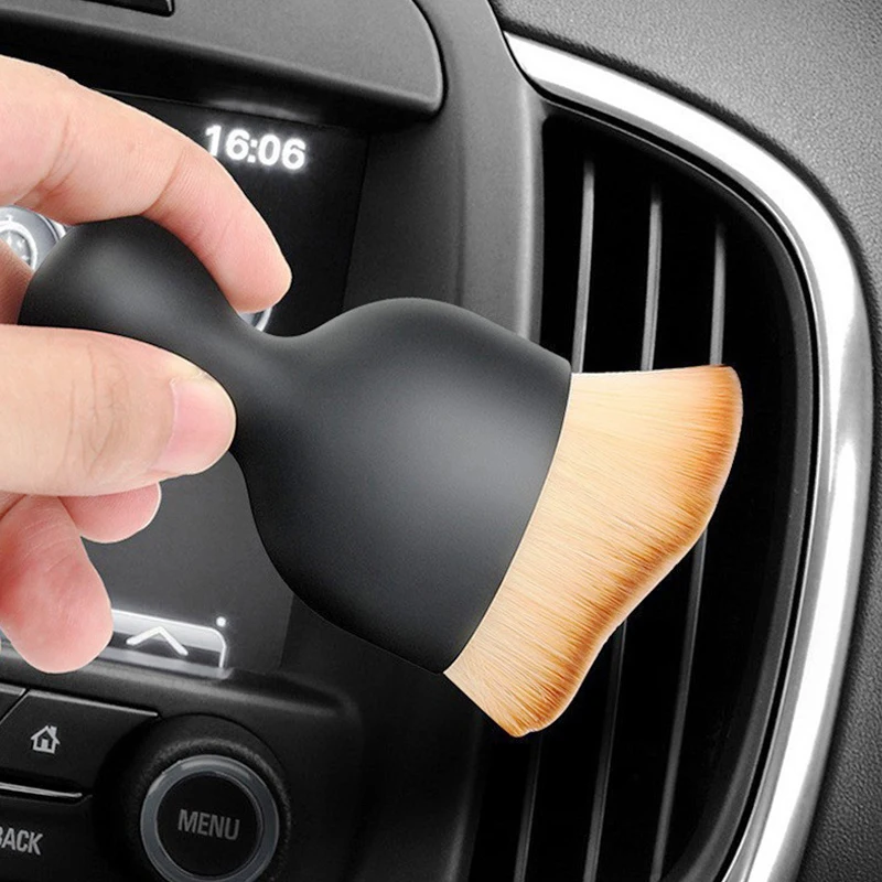 Car Crevice Dust Brush Soft Cleaning Brush For BMW X1 X3 X5 X4 X6 G05 G30 G20 E46 E90 E60 F10 F30 Car Interior Accessories