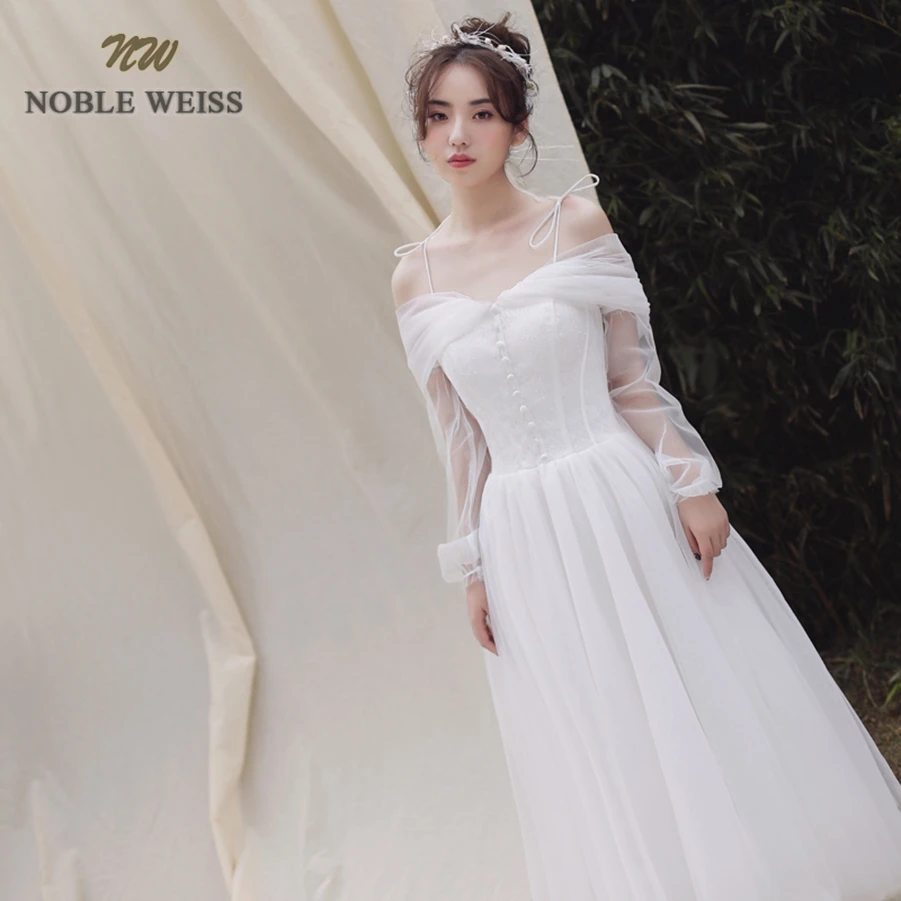 Gaun Pengantin Boat Neck Tulle A-line Gaun Pengantin Sederhana Gaun Pengantin Seksi Sepanjang Lantai dengan Gaun Pengantin Lengan Panjang