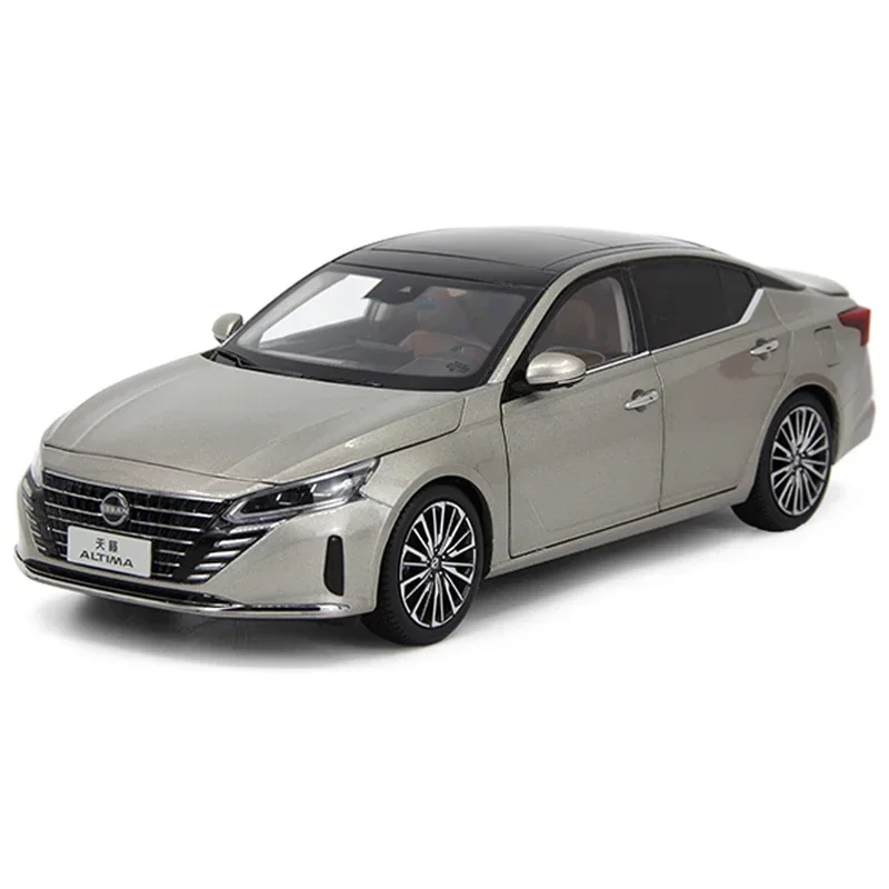 

1:18 Nissan Altima 2022, имитация автомобиля из сплава, модель автомобиля, коллекция игрушек, открытый подарок, аксессуары, модель Scarcity