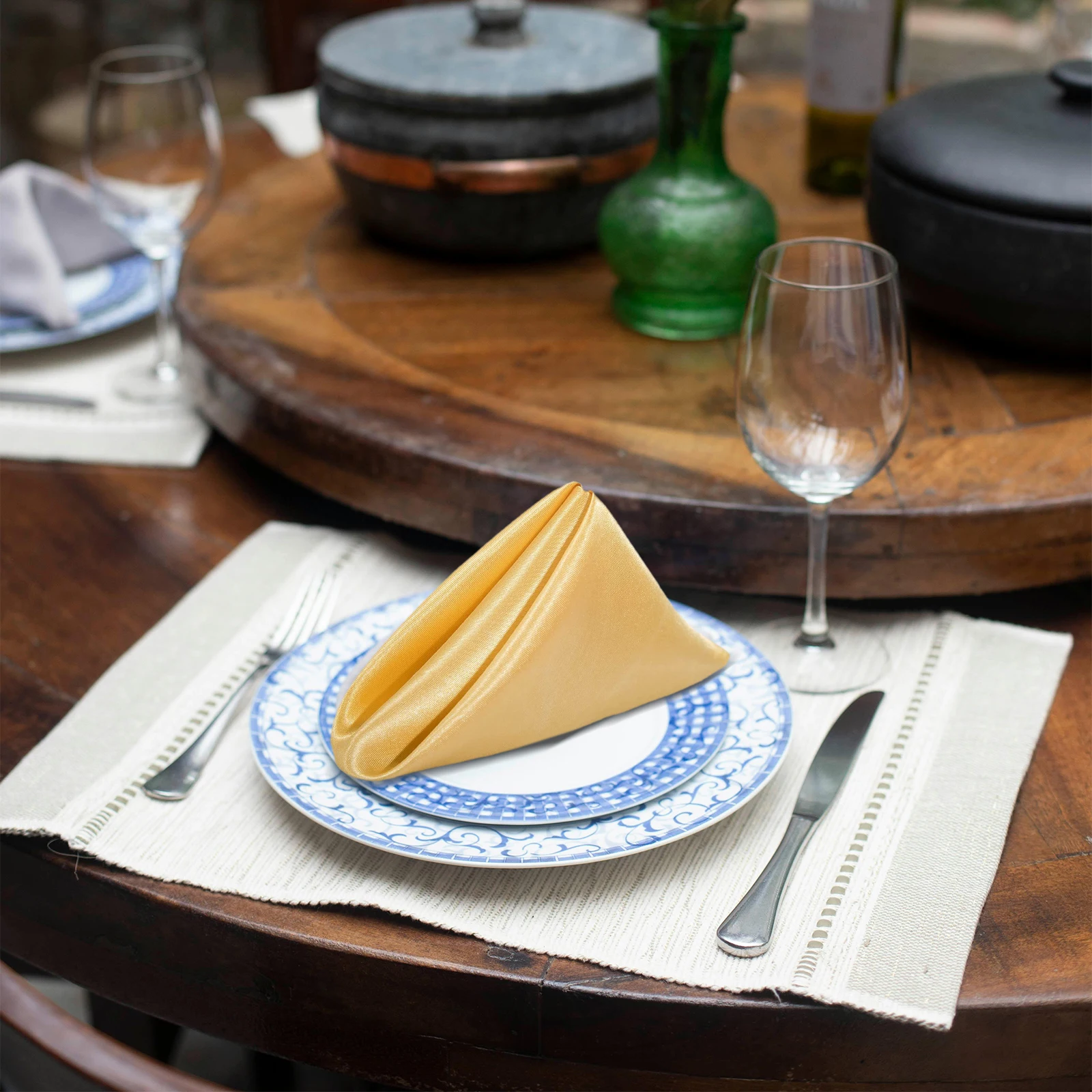 

10Pcs Reusable Soft Polyester Square Napkins Solid Color Washable Fabric Napkins for Dinner Party Festival Napkin