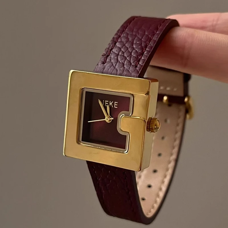 

Классические трендовые женские часы, элегантные, простые, изысканные, для маленьких студентов, водонепроницаемые кварцевые часы 2025 года, подарок на день рождения